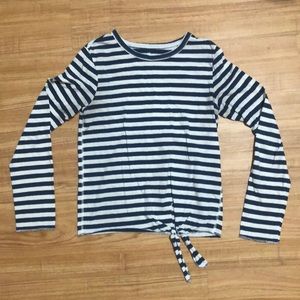 Striped (navy) shirt